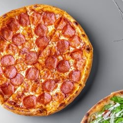Пицца пепперони - фото 4728