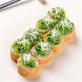 {{photo.Alt || photo.Description || 'Ролл &quot;Цезарь с курицей&quot;'}}