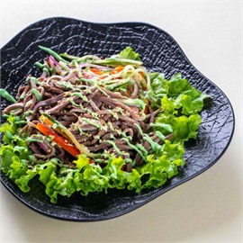 {{photo.Alt || photo.Description || 'Коуси тан васаби соусу'}}