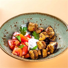 {{photo.Alt || photo.Description || 'Кофу сарада'}}