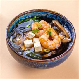 {{photo.Alt || photo.Description || 'Суимоно'}}